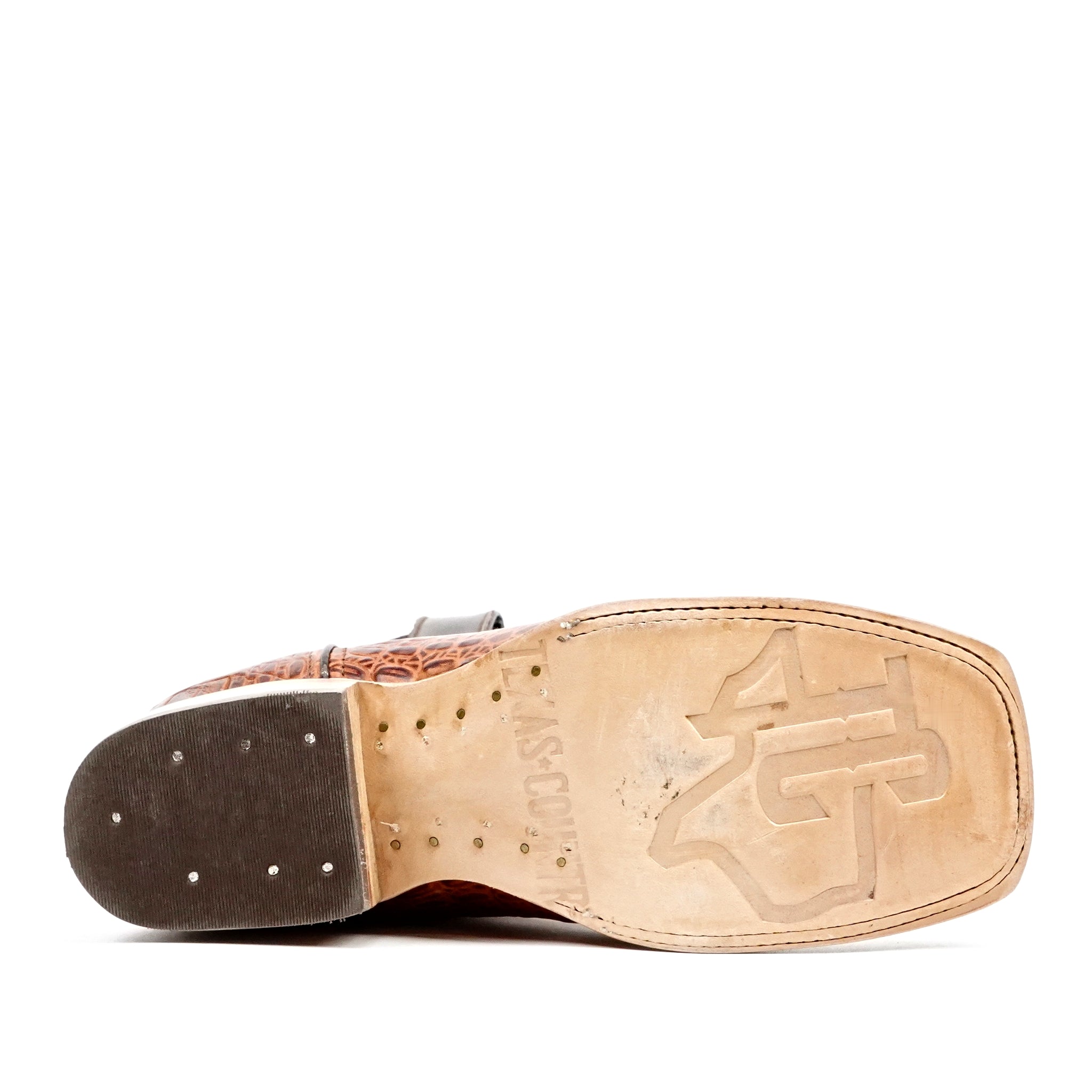 Botas color coñac con diseño de vientre de caimán - Piel repujada - Punta cuadrada (E426)