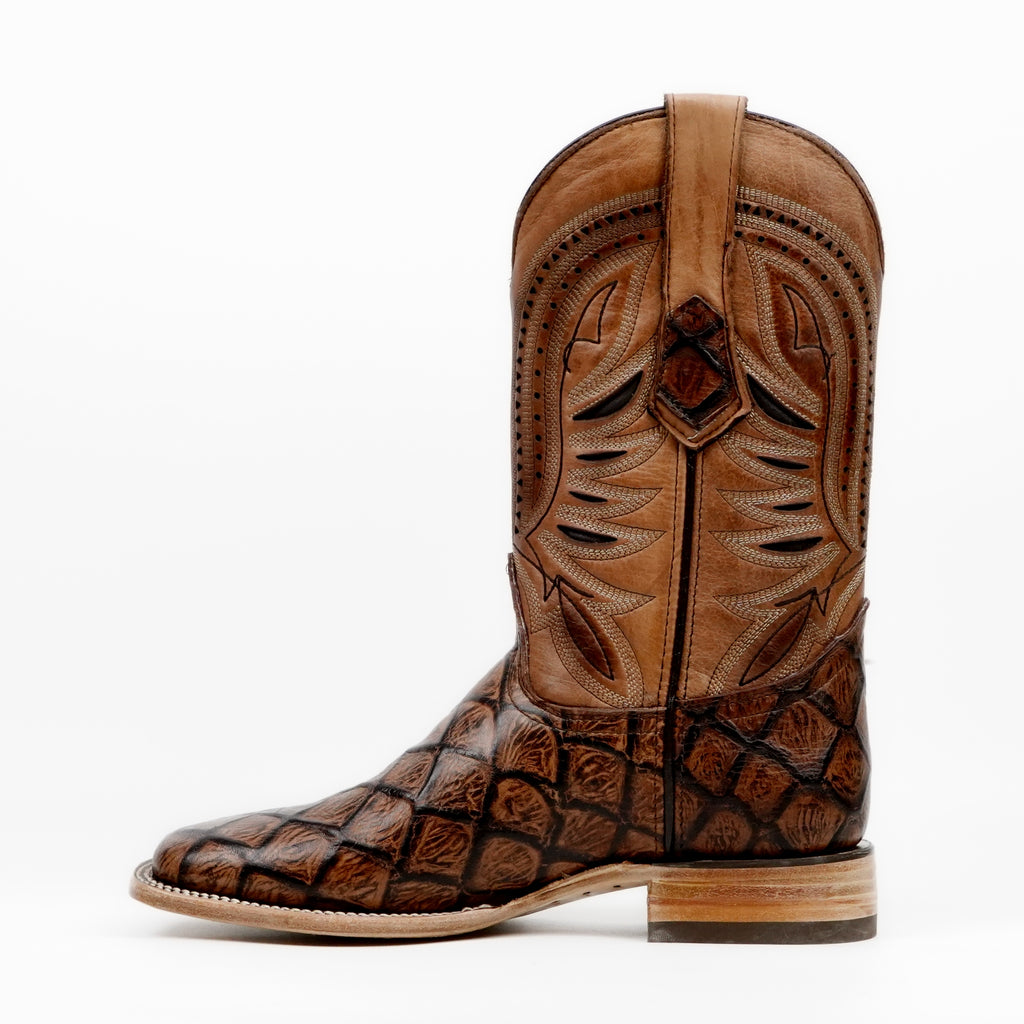 Botas de chocolate Pirarucu - Piel repujada - Punta cuadrada (E687)