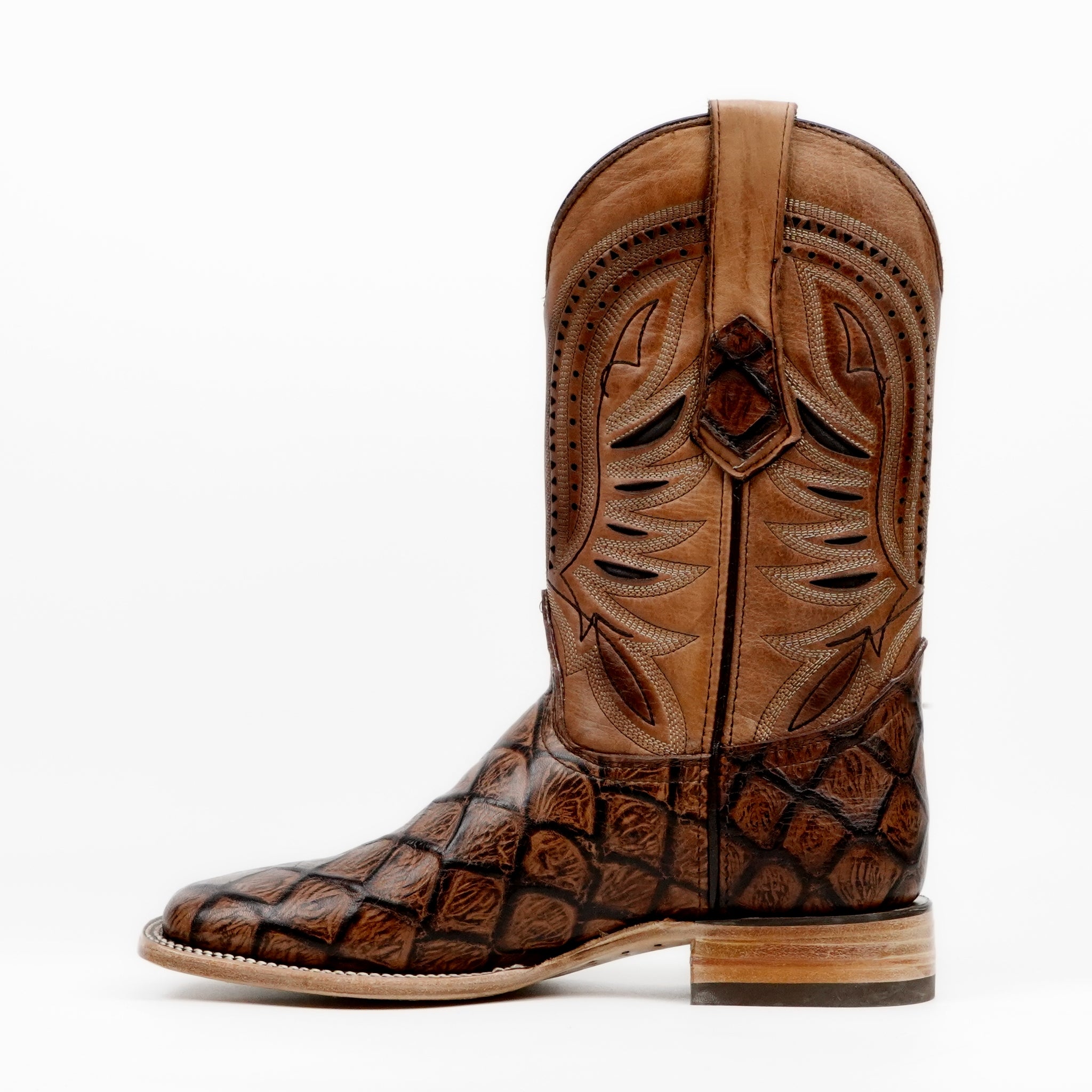 Botas de chocolate Pirarucu - Piel repujada - Punta cuadrada (E687)